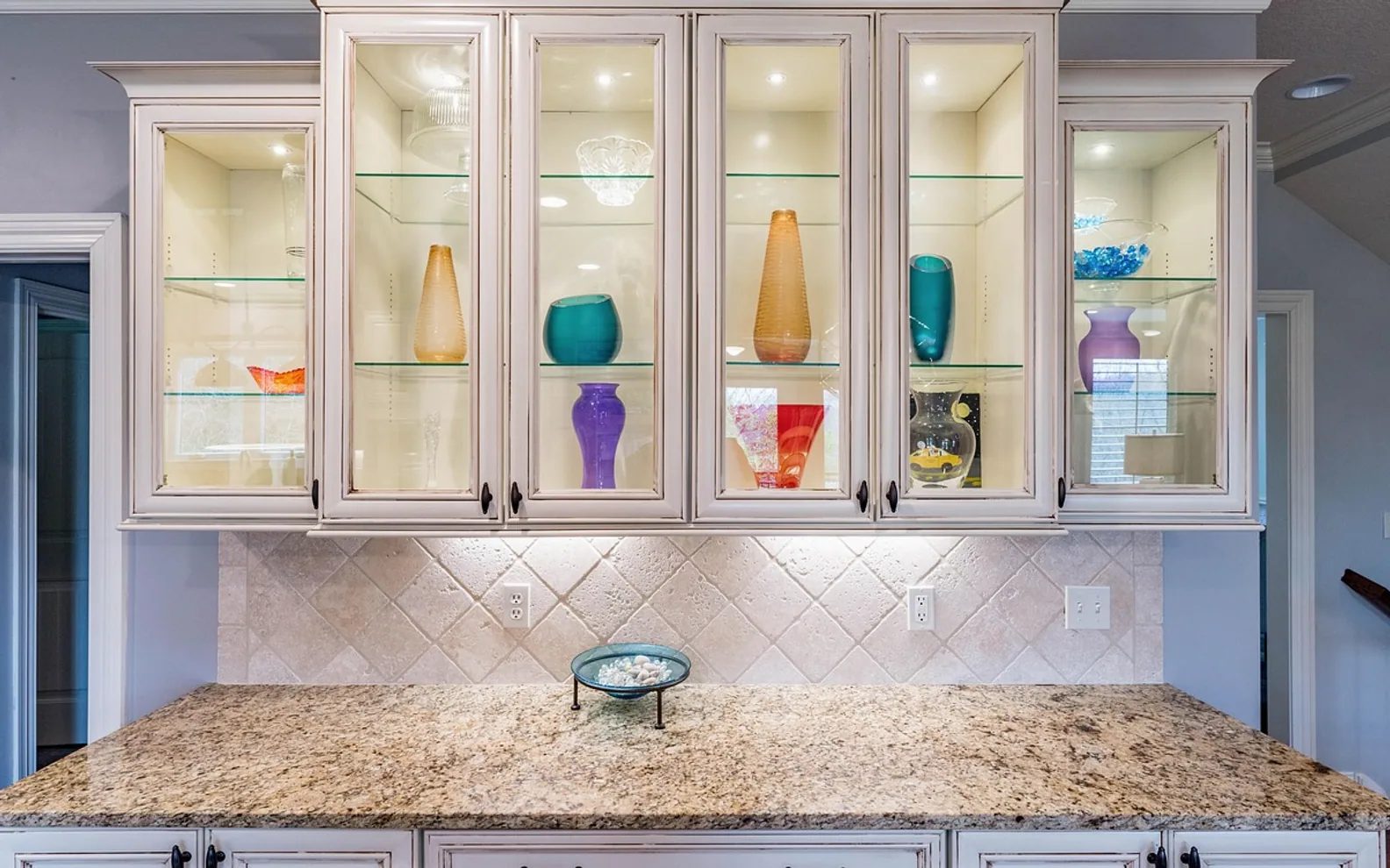 Cabinet, lights and kitchen