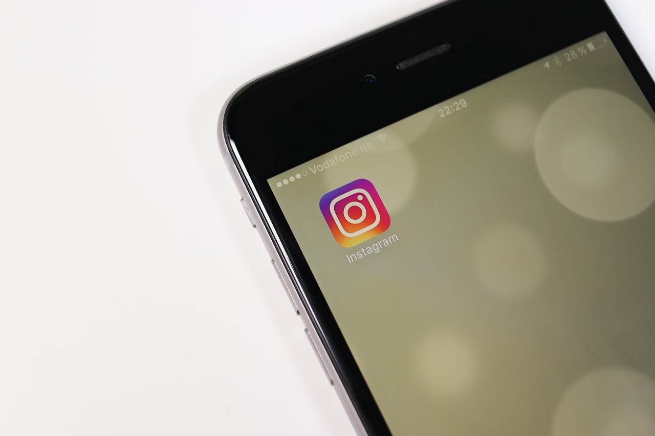 Struggling to grow your instagram? Consider buying some followers